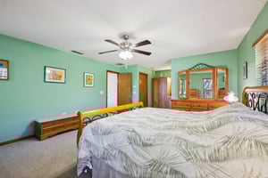 Old Ml-S2002-029.jpg