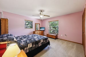 Old Ml-S2002-033.jpg