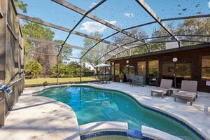 Old Ml-S2002-036.jpg