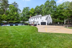 Fabulous Property from Front to Back!