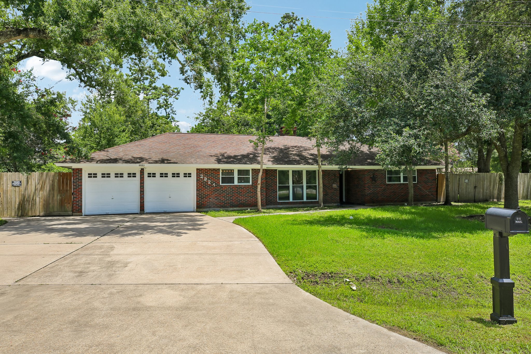 2921 Oak Dr-S2406-002.jpg