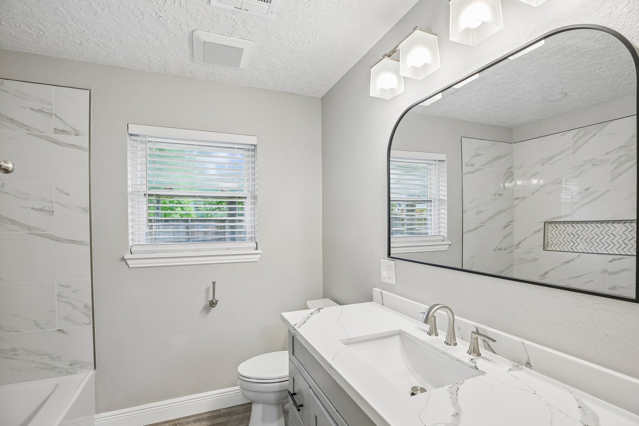 2921 Oak Dr-S2406-032.jpg