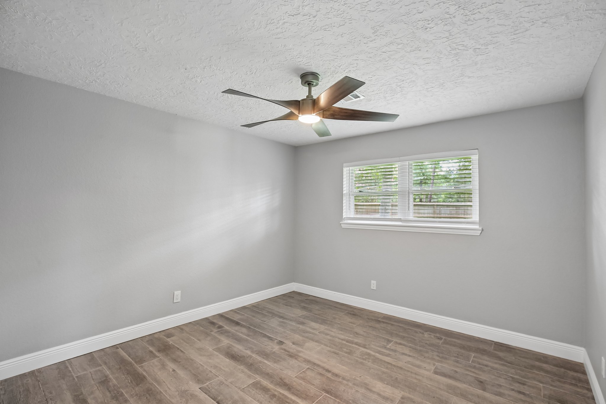 2921 Oak Dr-S2406-034.jpg