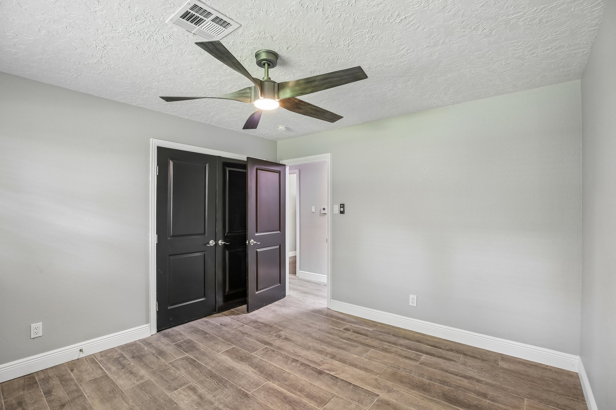2921 Oak Dr-S2406-035.jpg
