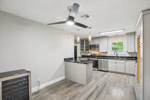 2921 Oak Dr-S2406-012.jpg