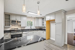 2921 Oak Dr-S2406-016.jpg
