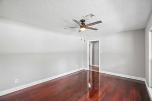 2921 Oak Dr-S2406-021.jpg
