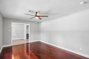 2921 Oak Dr-S2406-022.jpg