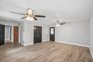 2921 Oak Dr-S2406-026.jpg