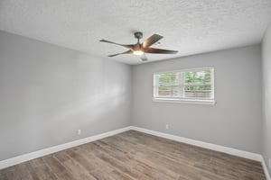 2921 Oak Dr-S2406-034.jpg