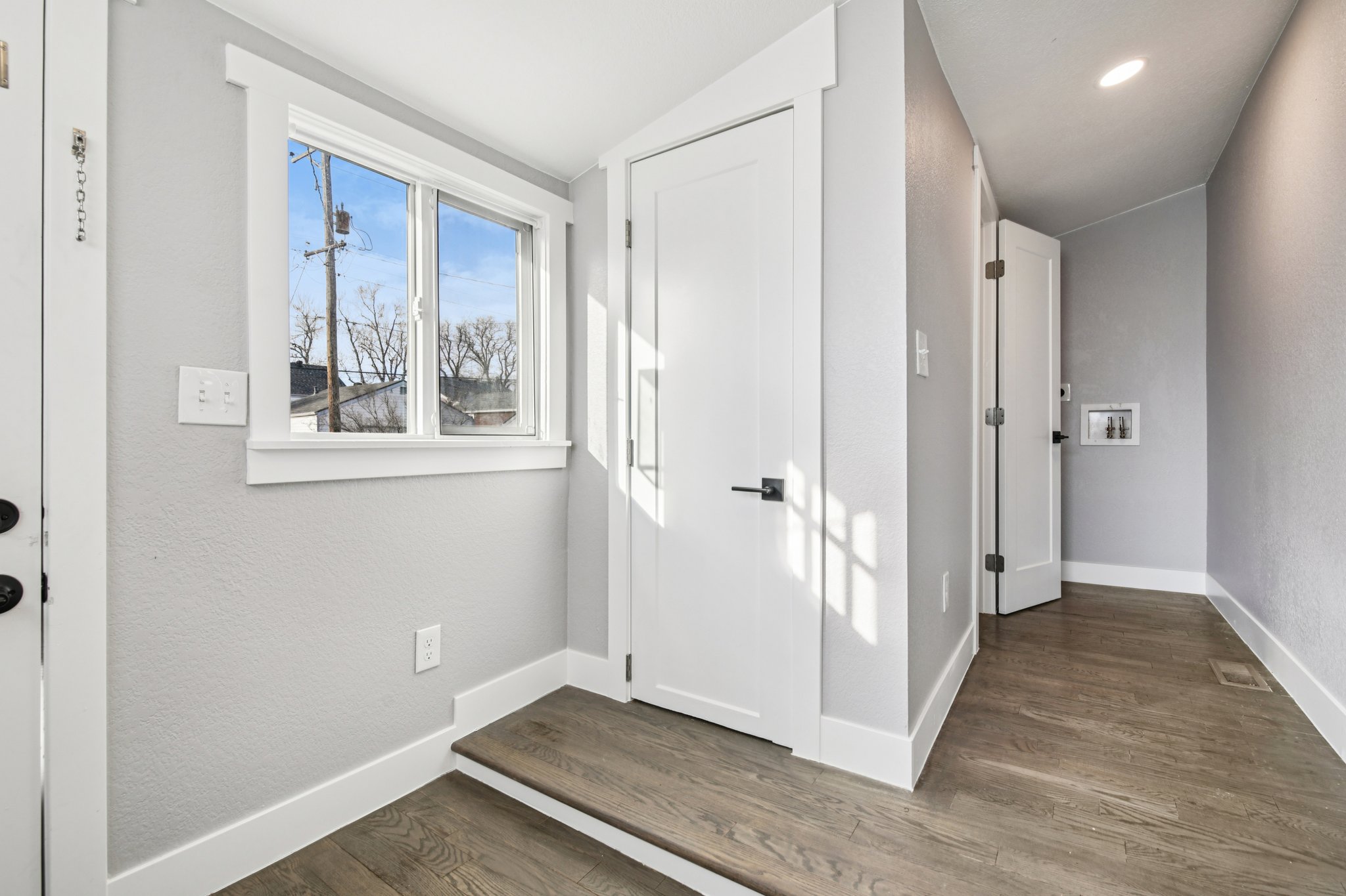 Rear Entry Landing.jpg