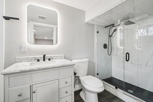 FULL BATH-BASEMENT.jpg