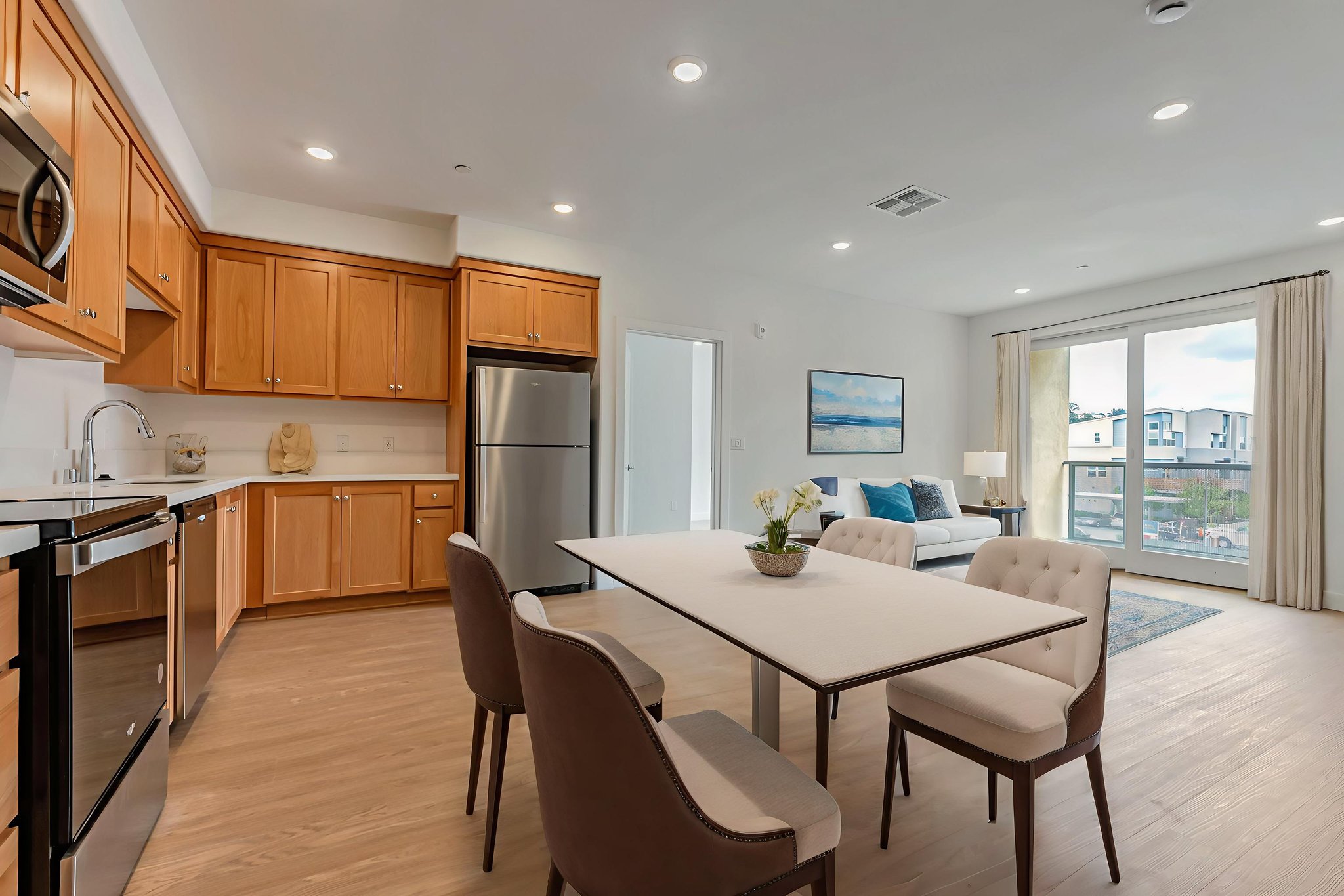 005_29212 Mission Blvd virtually staged.jpeg