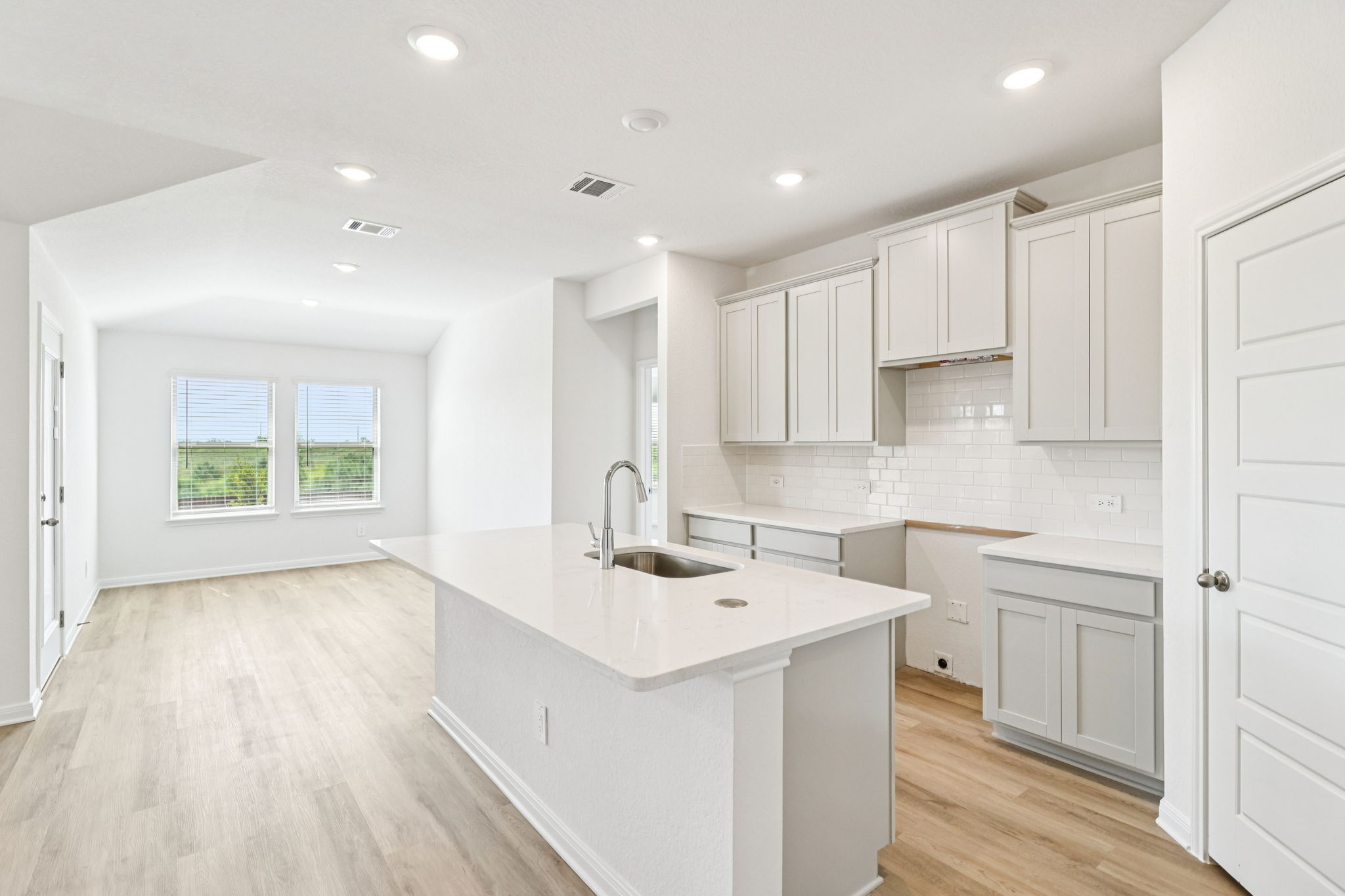 San Antonio - Catalina - 2922 Clemente Wy Converse TX 78109 - 012