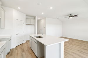 San Antonio - Catalina - 2922 Clemente Wy Converse TX 78109 - 011