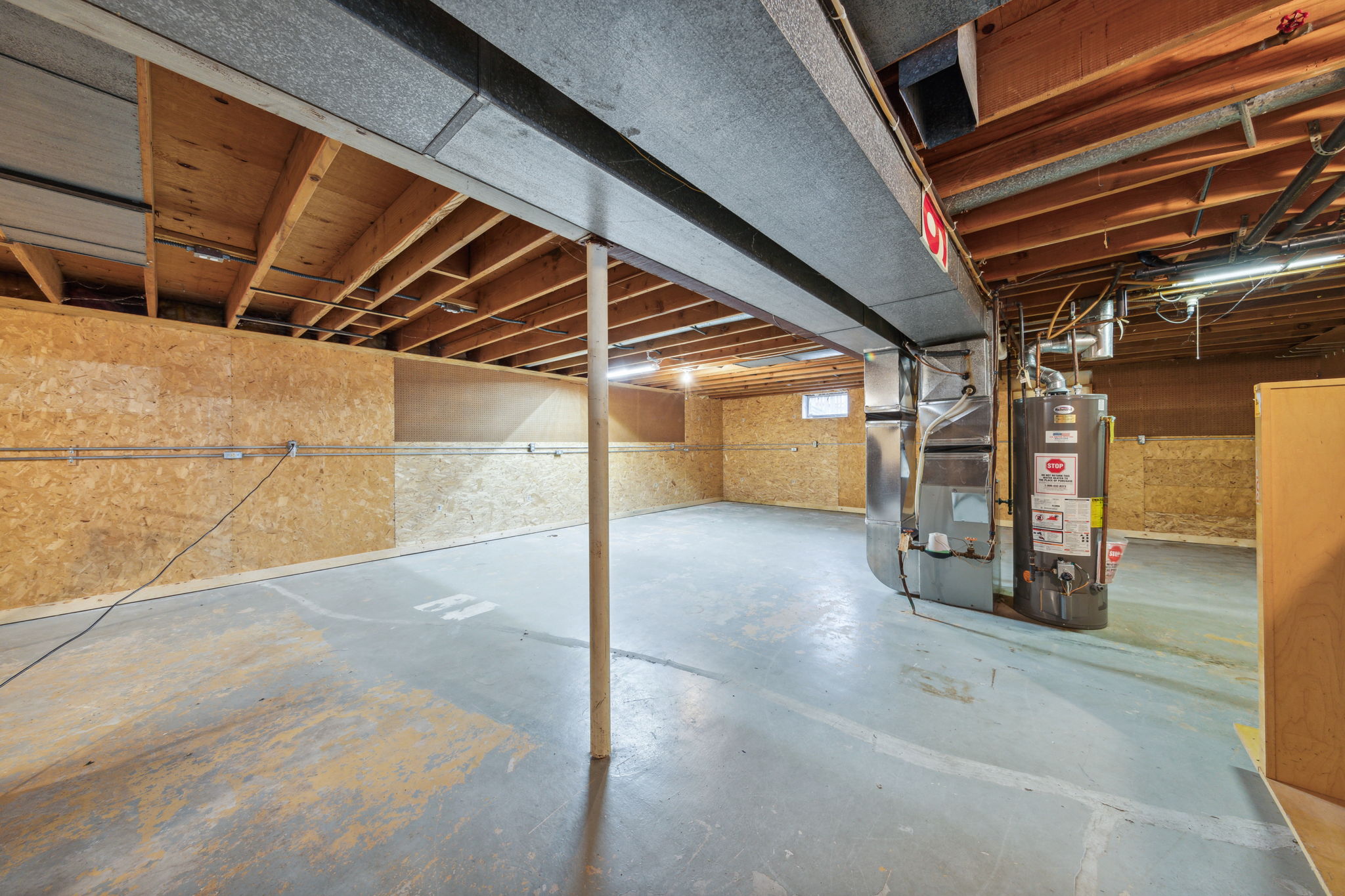 16_Interior