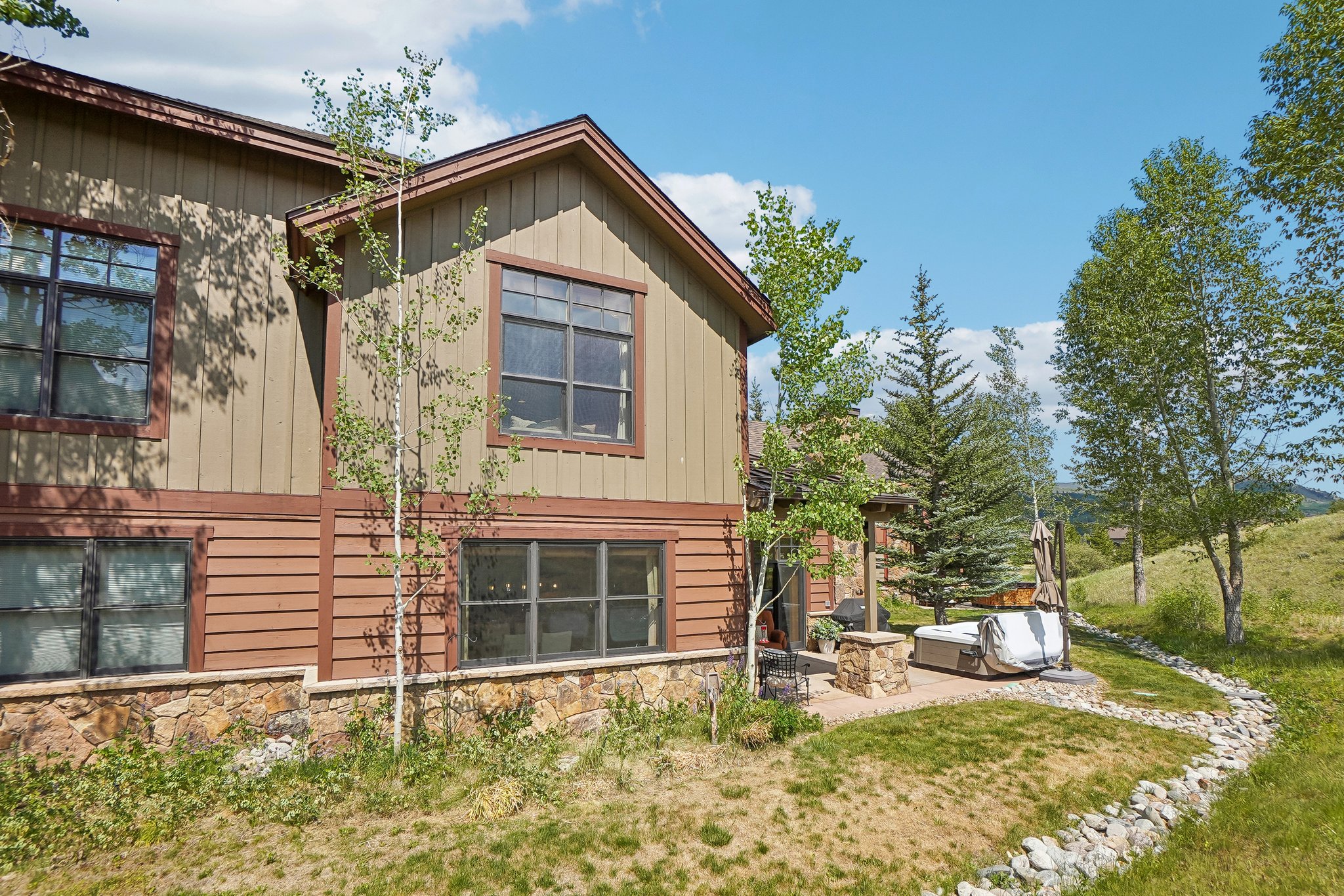 Osprey Ln-S2306-050.jpg