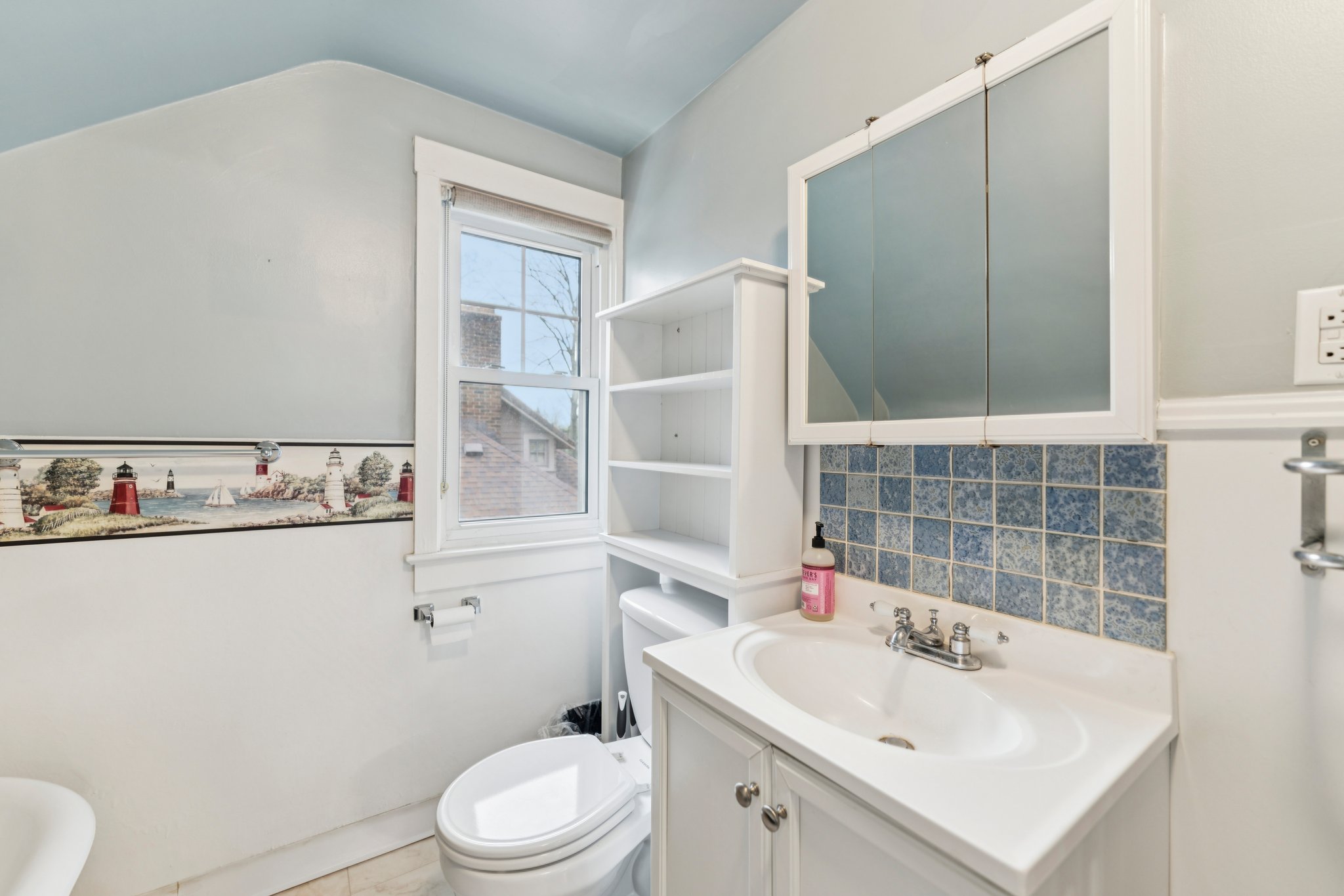 E Overlook Rd-S1504-032.jpg