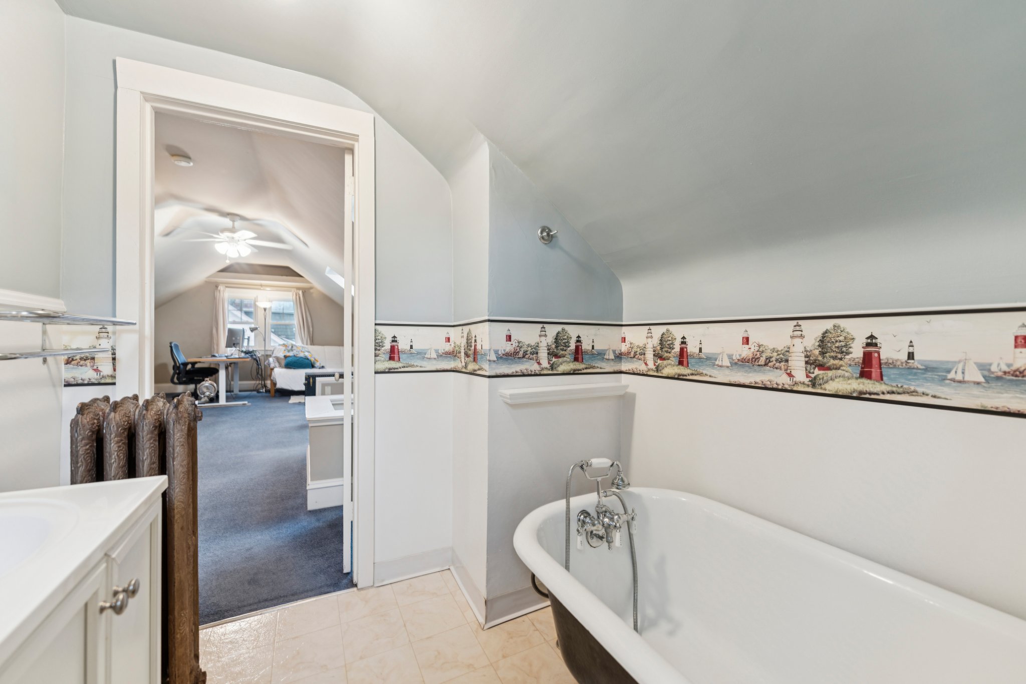 E Overlook Rd-S1504-033.jpg