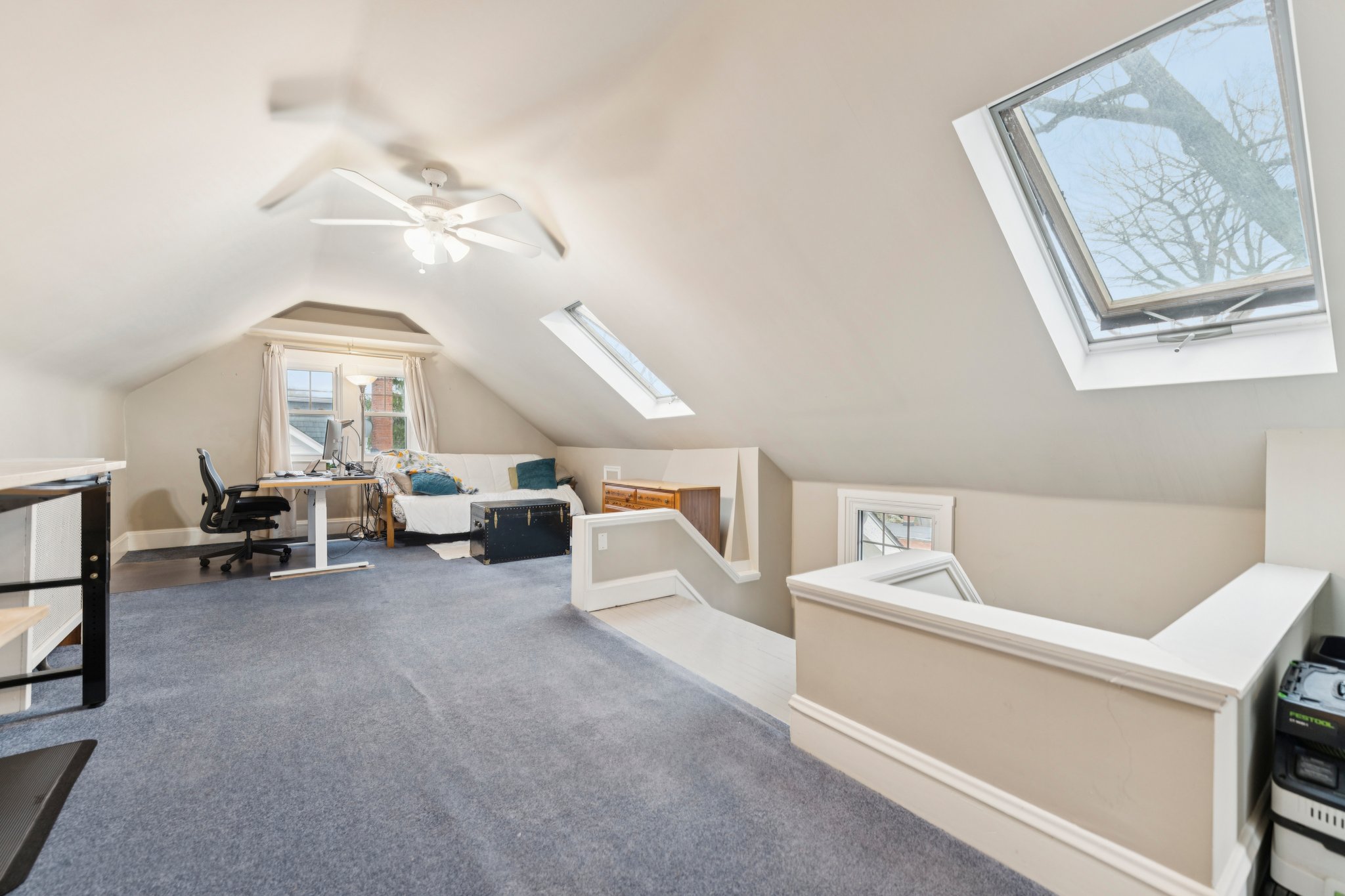 E Overlook Rd-S1504-035.jpg