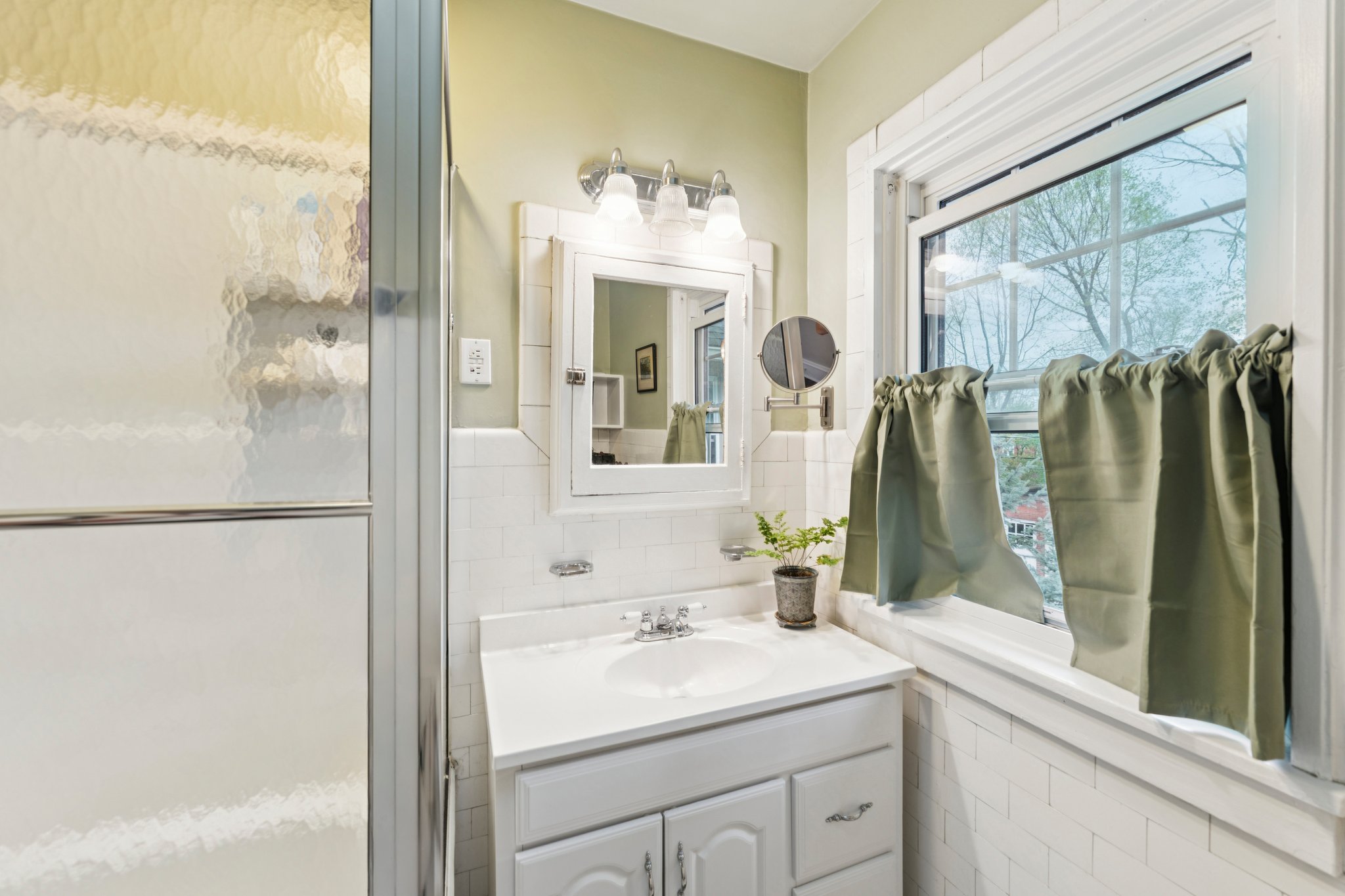 E Overlook Rd-S1504-045.jpg