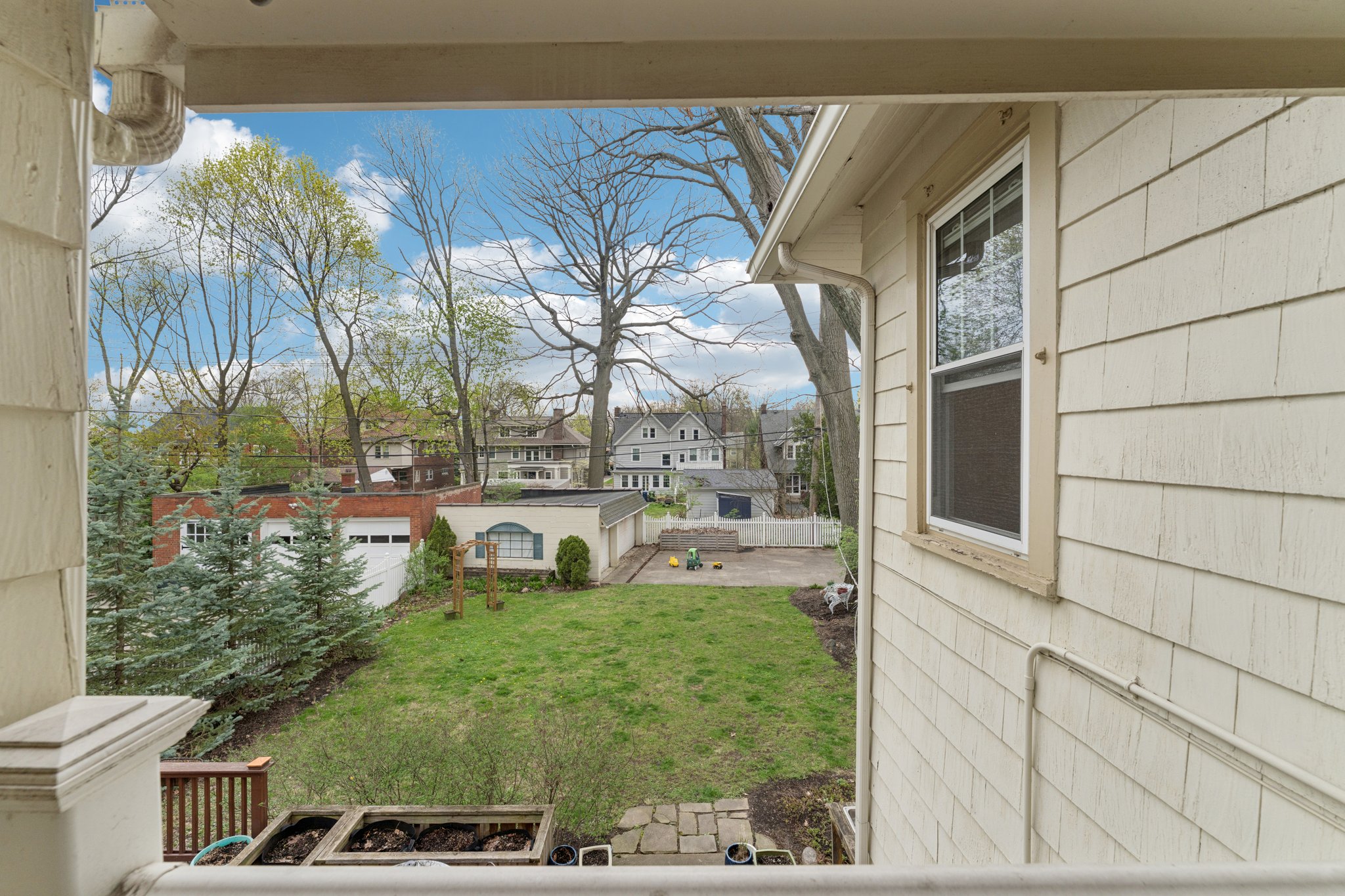 E Overlook Rd-S1504-051.jpg