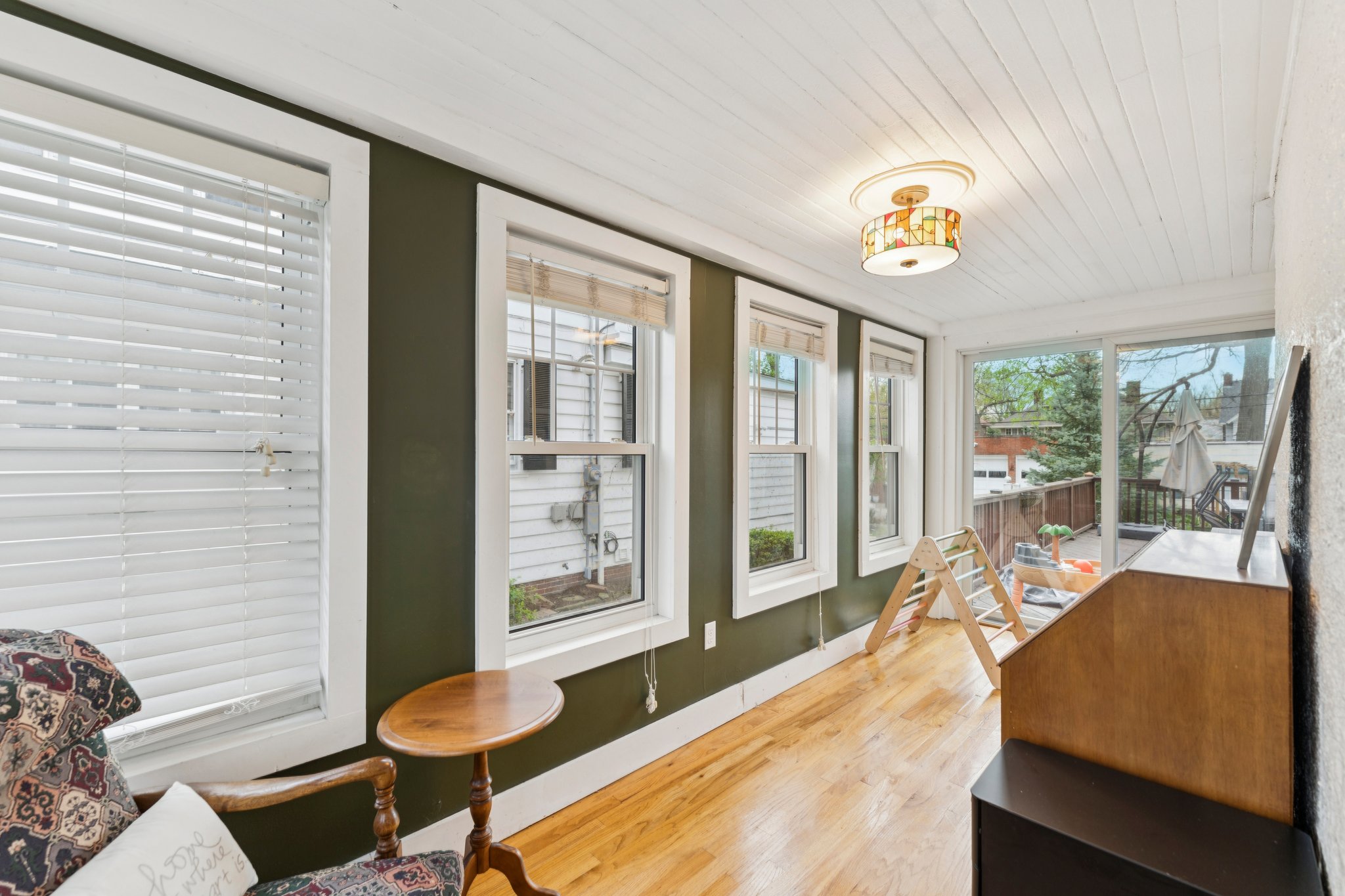 E Overlook Rd-S1504-052.jpg