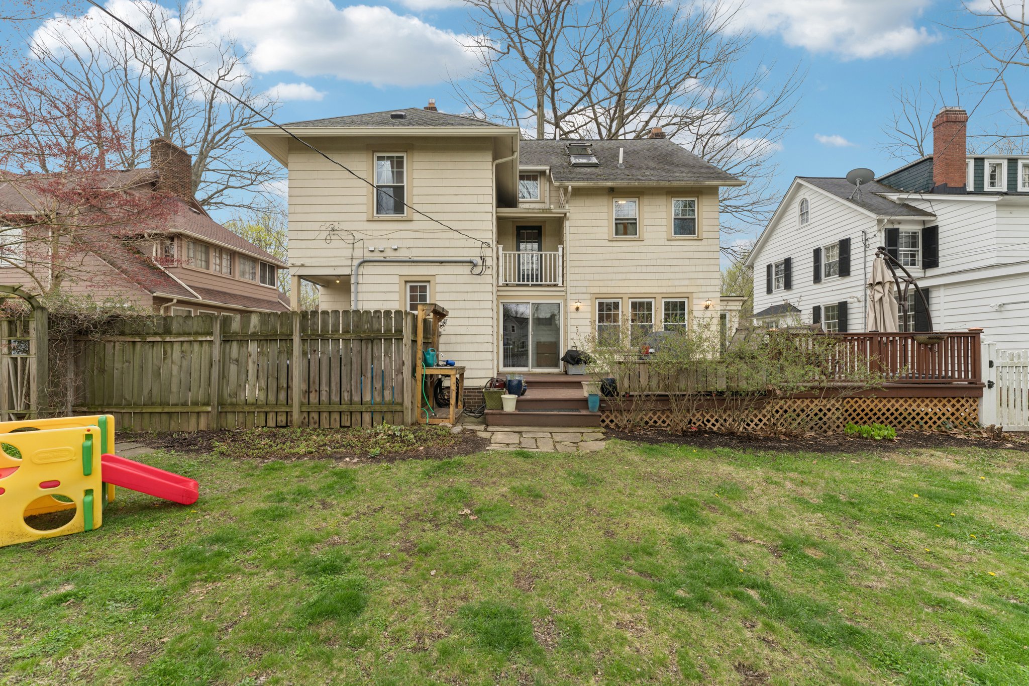 E Overlook Rd-S1504-056.jpg