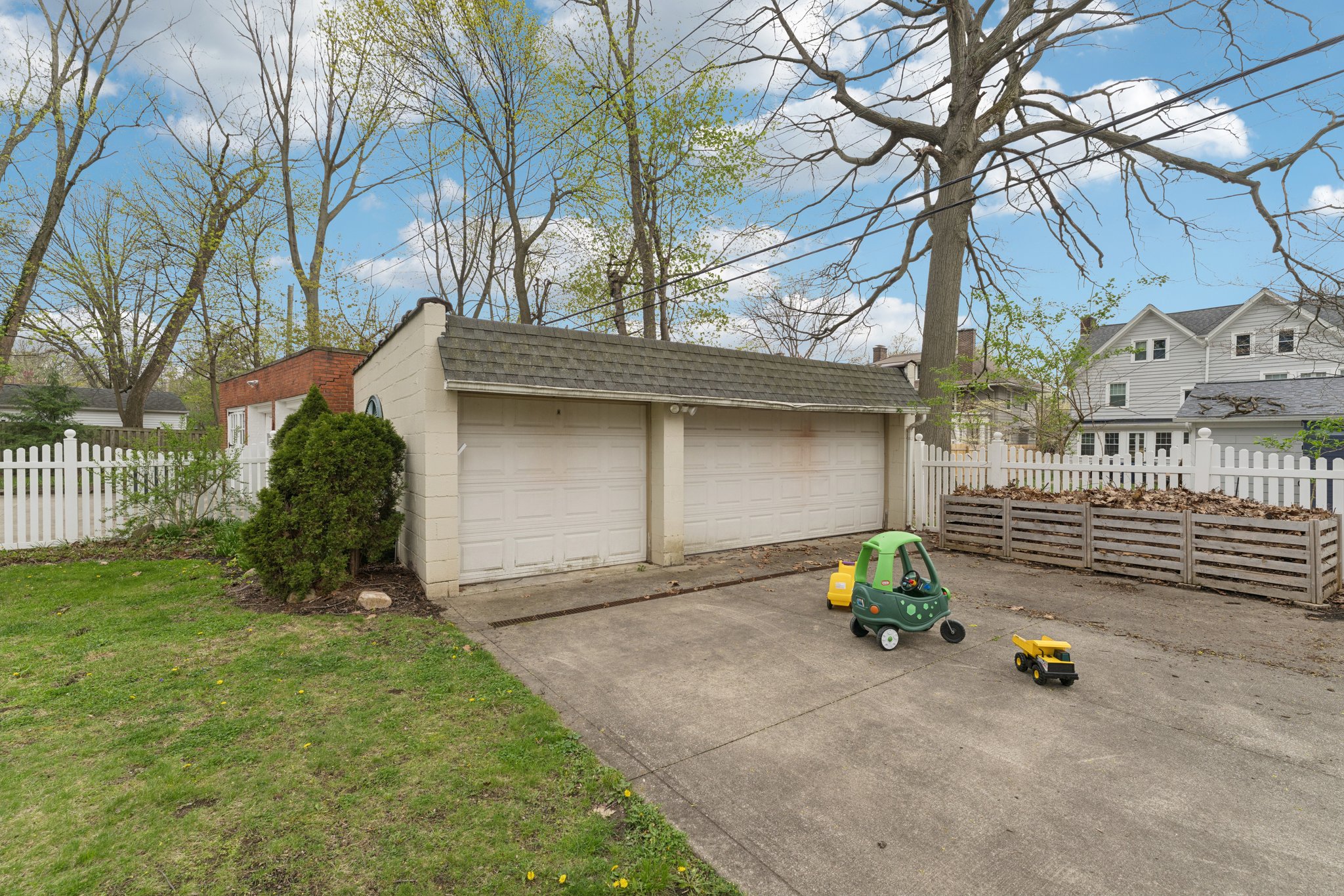 E Overlook Rd-S1504-061.jpg