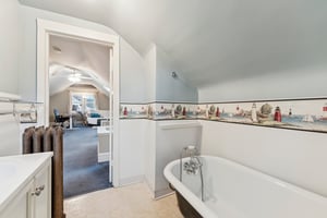 E Overlook Rd-S1504-033.jpg