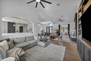  Photo 100
