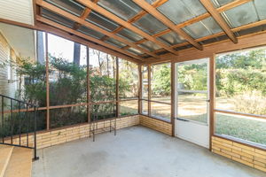 Screened-in Porch