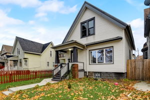 W Hayes Ave-005