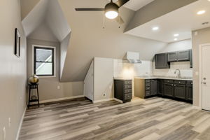 W Hayes Ave-022