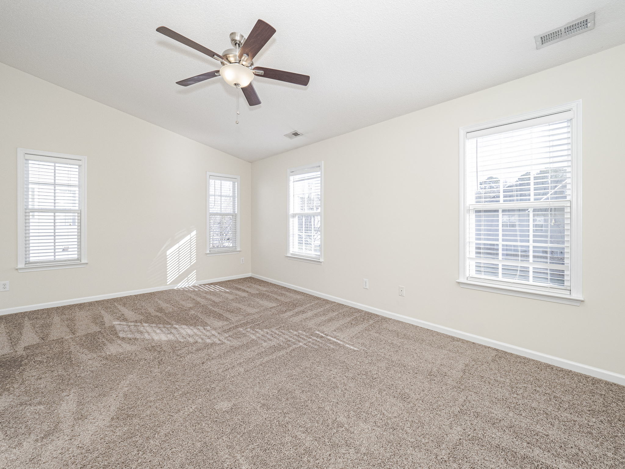2925 Winding Waters Way, Raleigh, NC 27614, USA Photo 22
