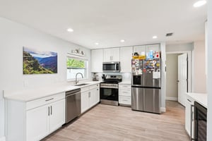 Carriage Dr-0706-013.jpg