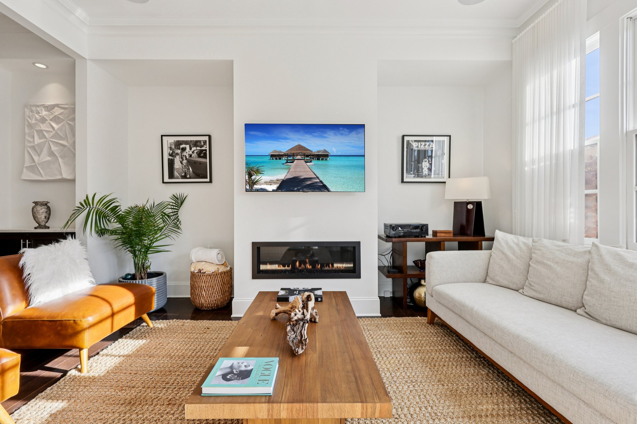 Hermance Dr NE-S0412-005.jpg