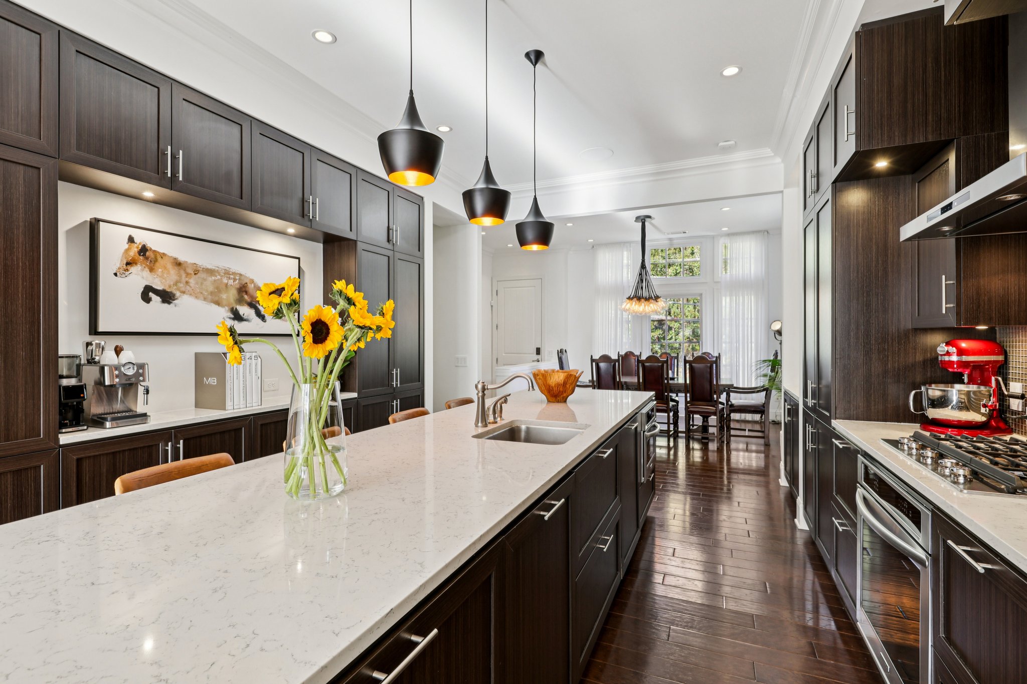 Hermance Dr NE-S0412-018.jpg