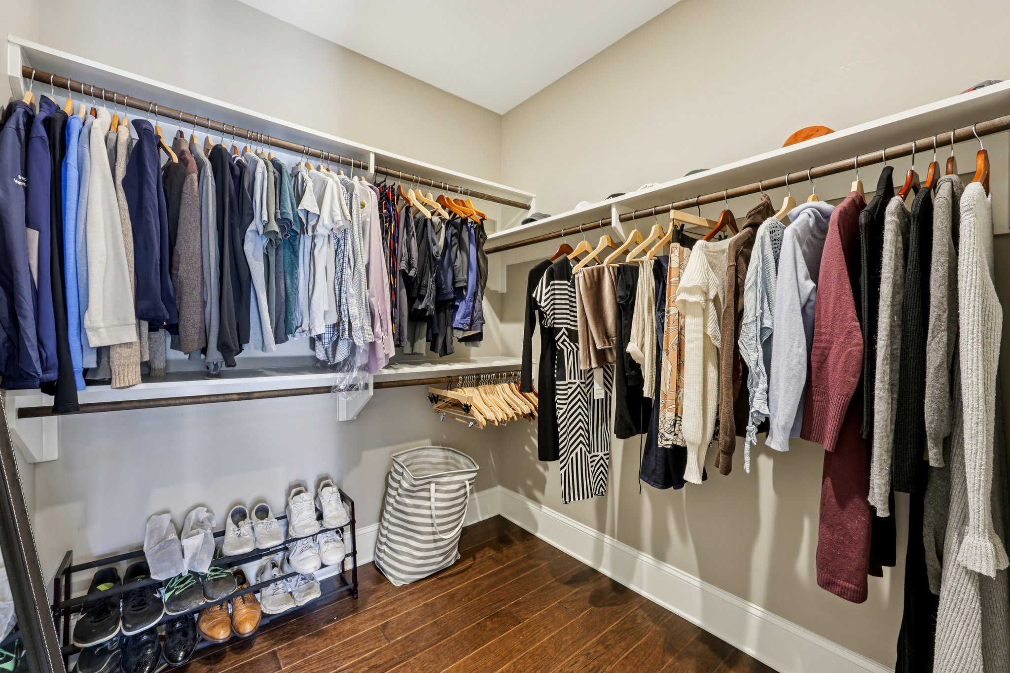 Hermance Dr NE-S0412-030.jpg