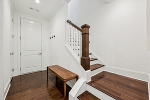 Hermance Dr NE-S0412-002.jpg