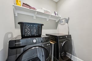 Hermance Dr NE-S0412-031.jpg