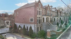 Hermance Dr NE-S0412-041.jpg