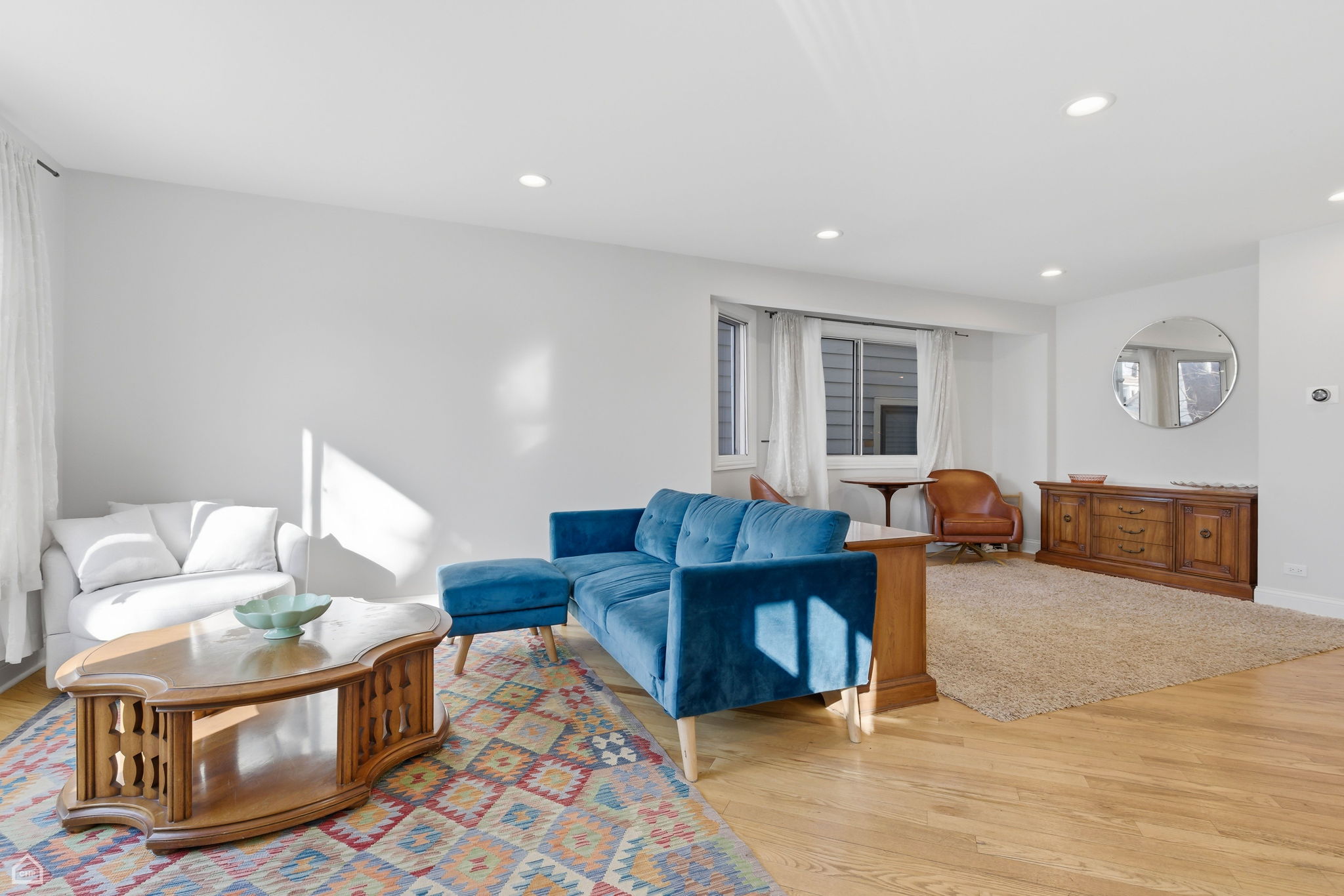 2926 W Belden Ave 1 - Karen Biazar_004