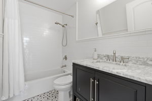 2926 W Belden Ave 1 - Karen Biazar_015