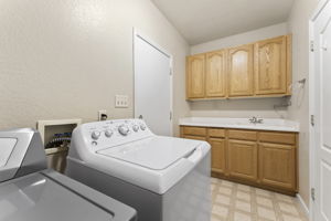  Photo 37