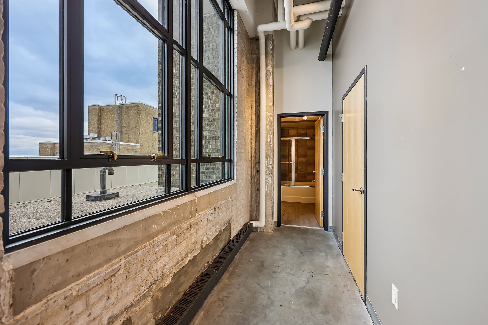Chicago Ave 1500-S0705-012.jpg