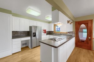 2929 Crestview Dr, Minneapolis, MN 55418, USA Photo 14