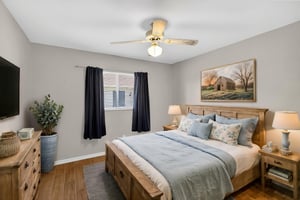 IMG_7876 virtually staged.jpeg