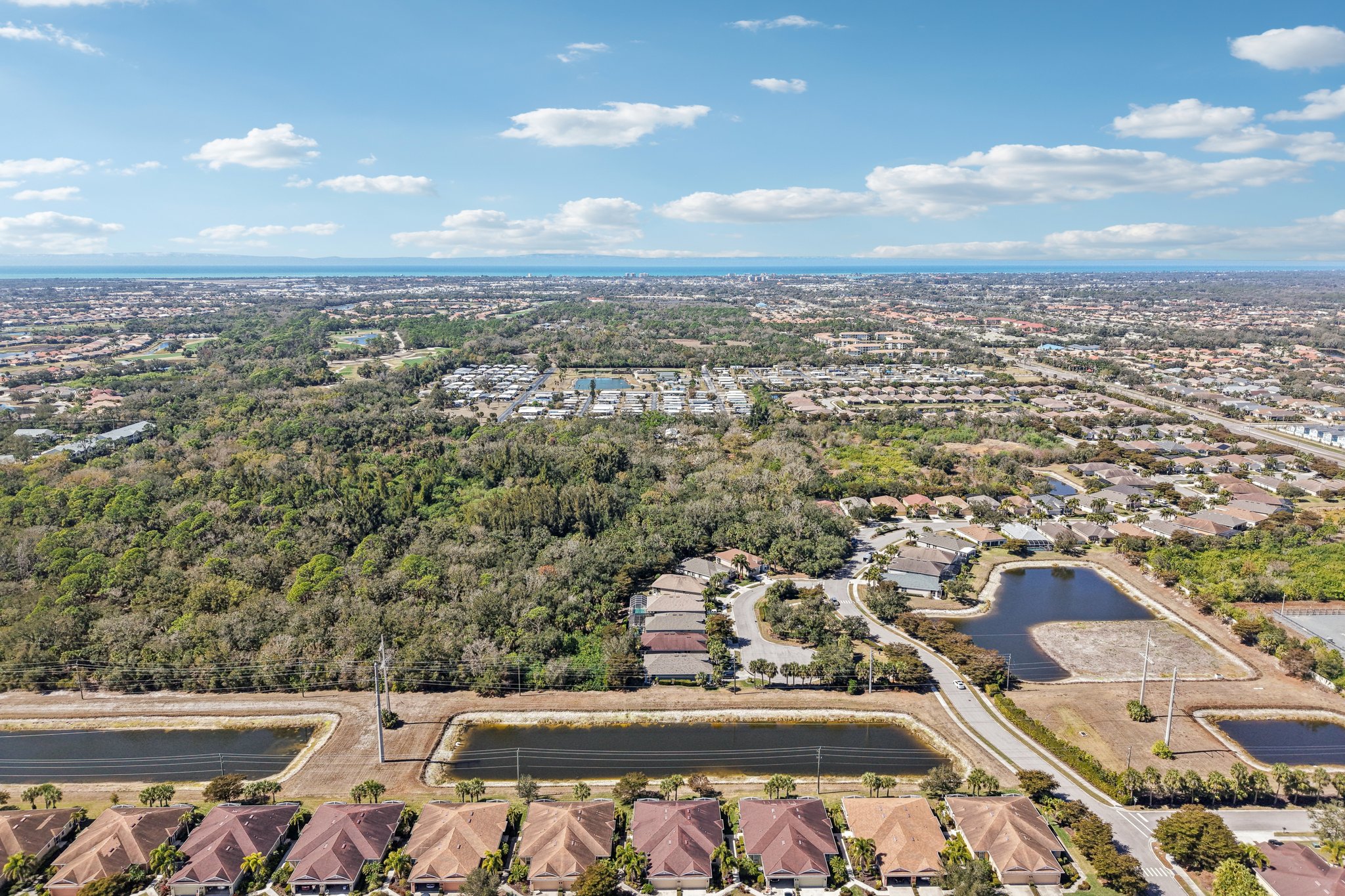 Capulet Dr-S1702-005.jpg