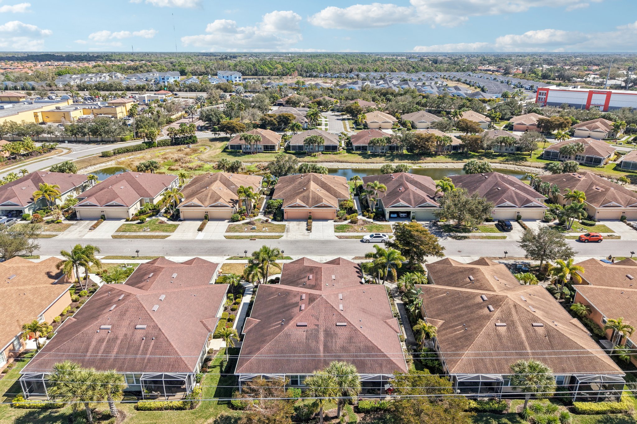 Capulet Dr-S1702-007.jpg